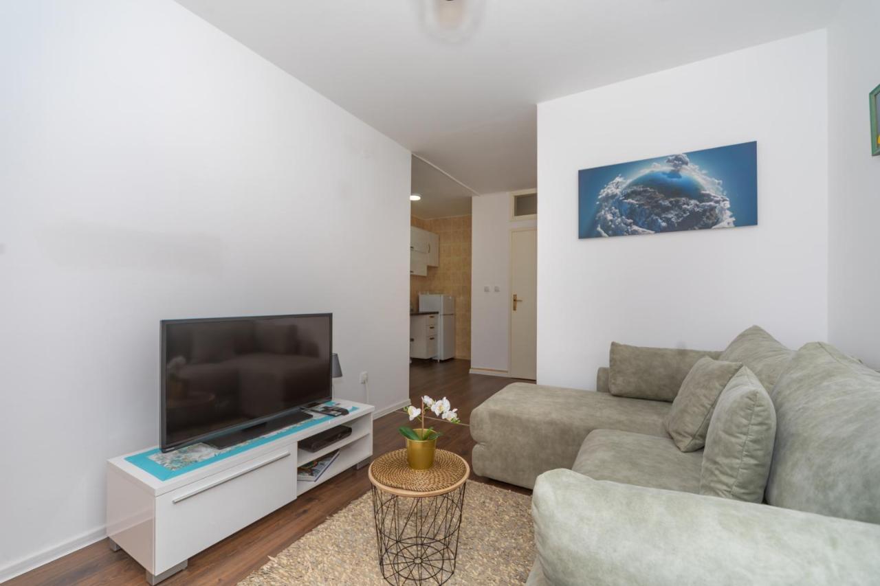 Aloha Apartman Бар Экстерьер фото